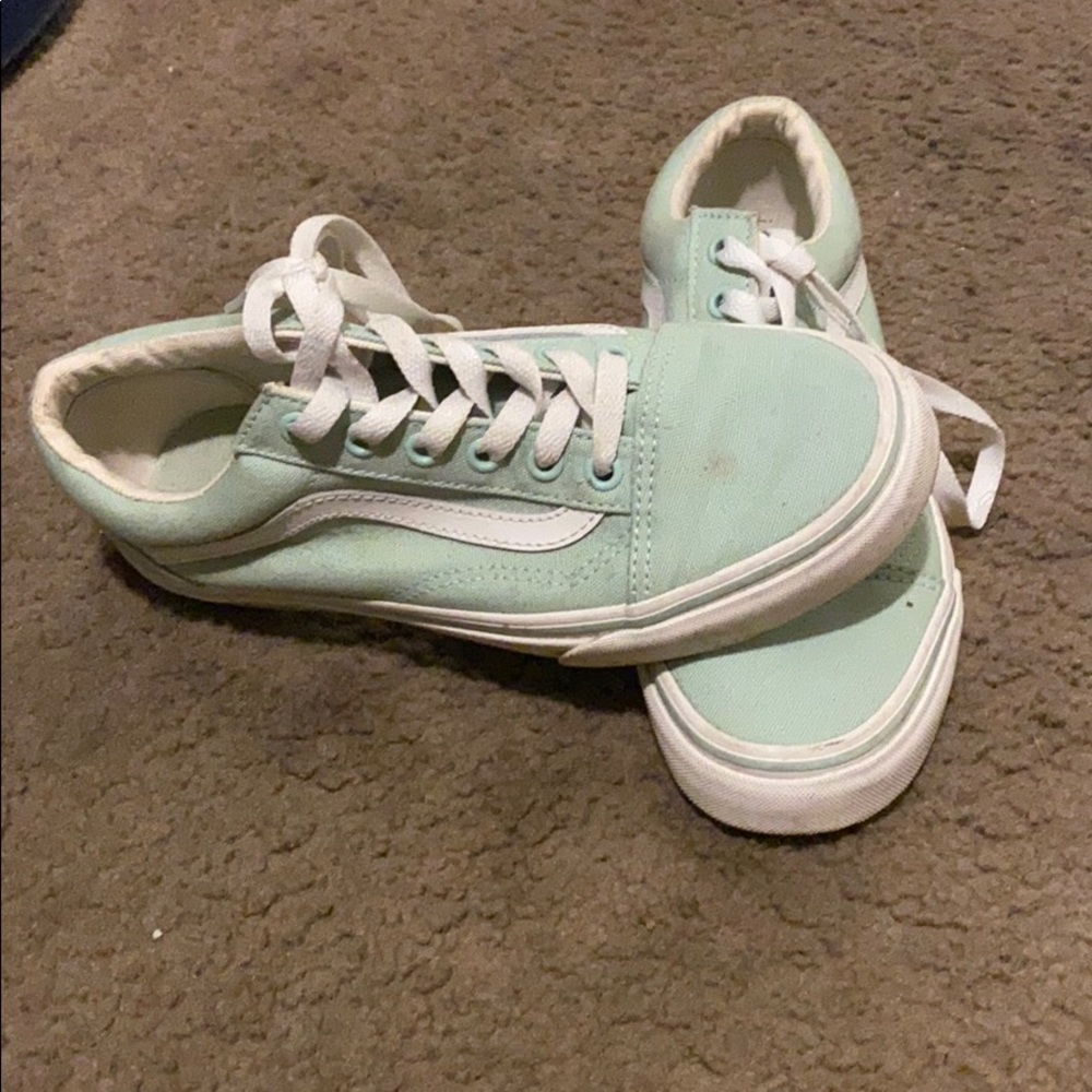 Vans - Picture 6 of 8